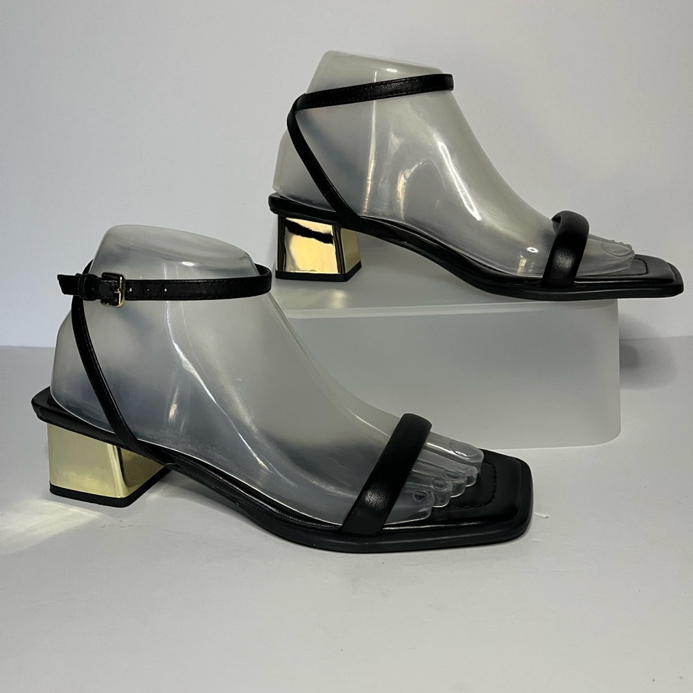 ZARA Sandal Gold Metalic Heel size 37 (6.5)
